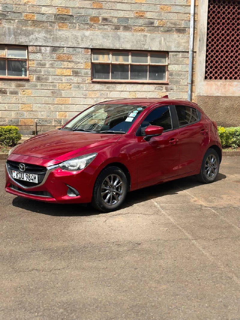 Mazda Demio 2018, photo 2 of 4