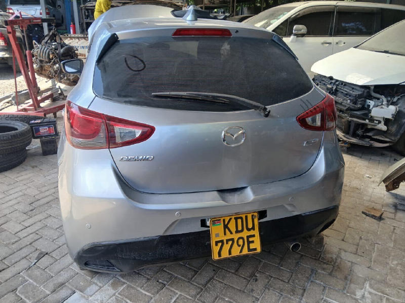Mazda Demio 2018, photo 2 of 4