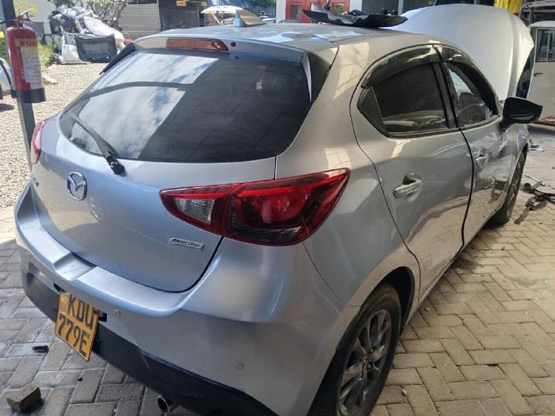 Mazda Demio 2018, photo 4 of 4